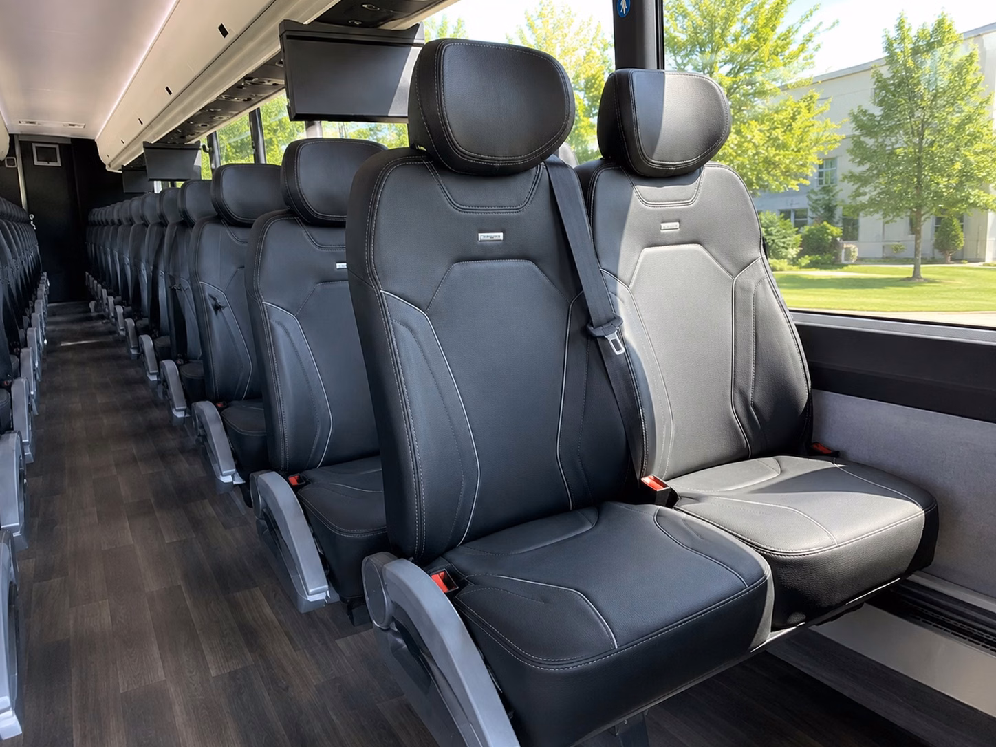 chandler outdoor and desert wedding venues deserve reliable guest shuttles