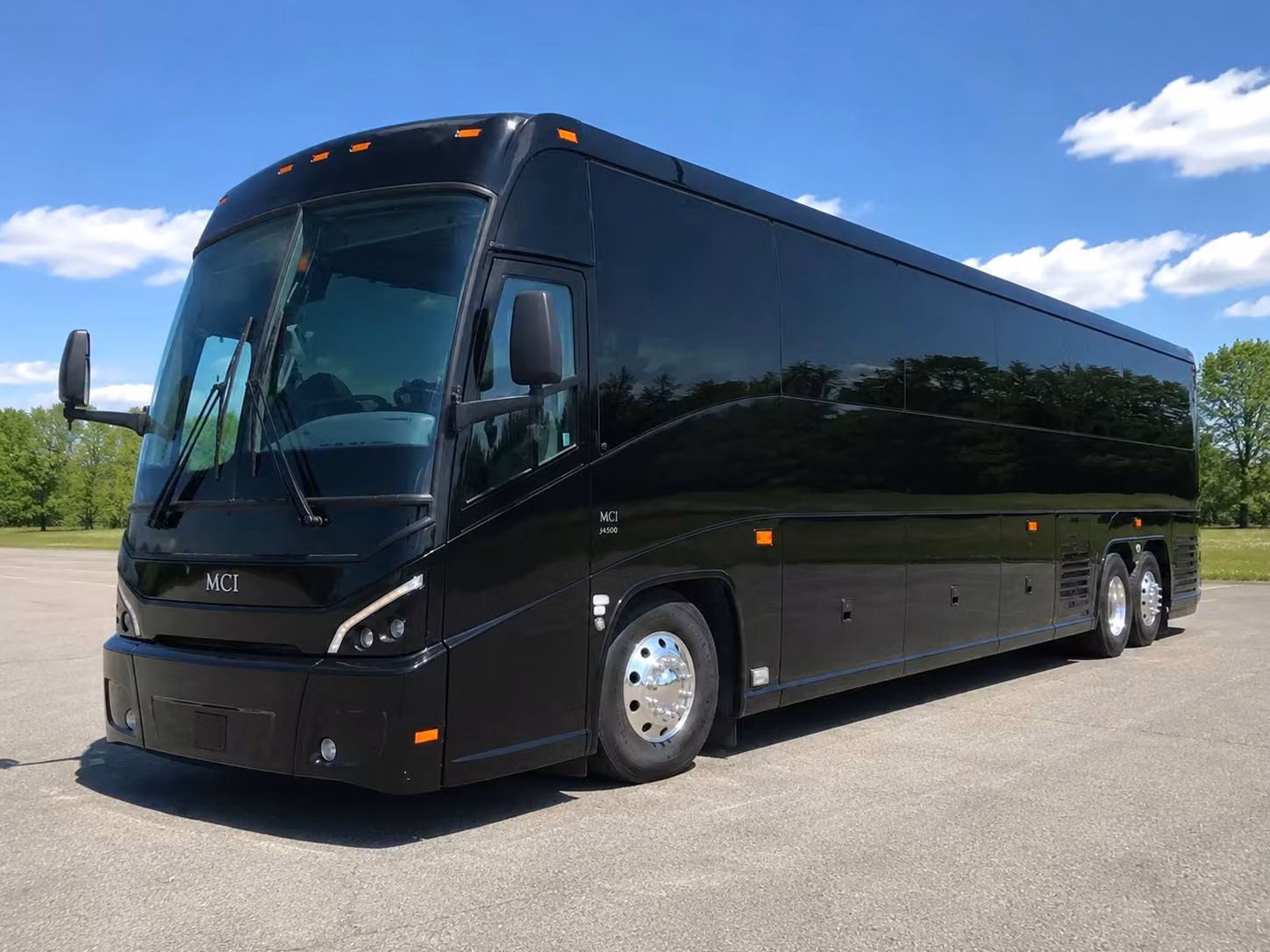 chandler wedding shuttle bus rentals that keep every guest on schedule